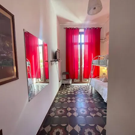 Guest house Onlyrooms Iii - Recommended For Under 30s